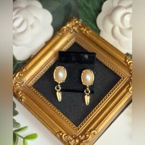 Elegant Gold and Pearl Drop Earrings